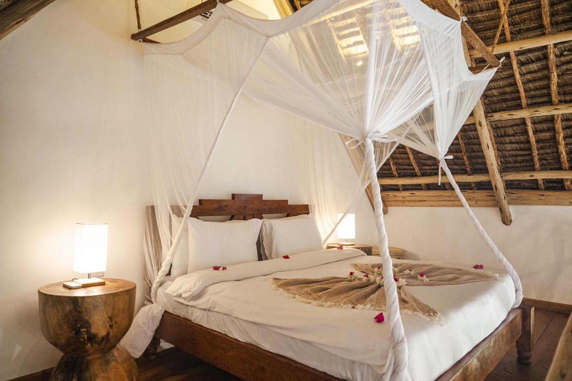 Mala Boutique Hotel Буейю Екстериор снимка